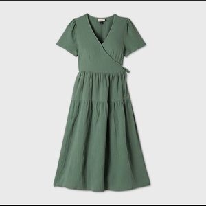 Universal Thread Green Wrap Dress M